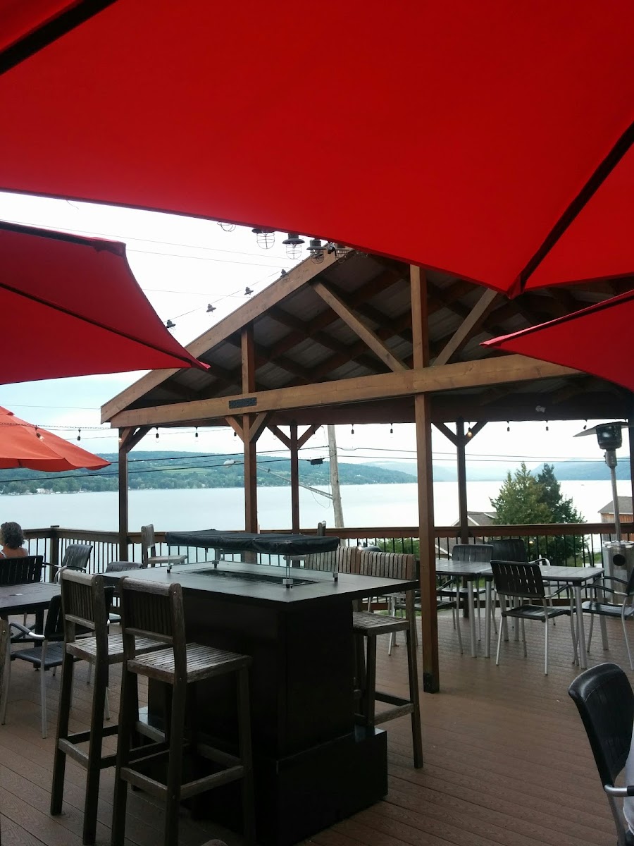 Lakeside Vista Restaurant & Tavern